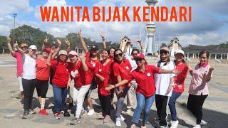 Jalan Sehat Komunitas Wanita Bijak Kendari