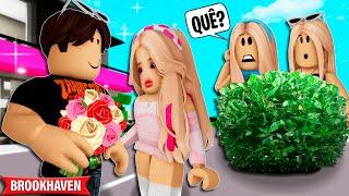 DESCOBRIMOS QUE A NOSSA IRMÃ ESTÁ NAMORANDO ESCONDIDO | Historinhas Brookhaven Roblox | Bibi e Lud