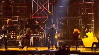 Blake Shelton Kenny Loggins - Footloose - CMA AWARDS 2011 (2)