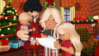 Lily's First Christmas!| Berry Avenue Family Roleplay