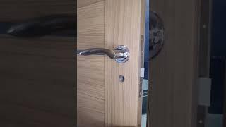 Установка замка в межкомнатной двери (часть 4) Inserting a lock in an interior door (part 4)