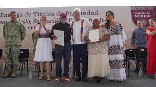 Entrega de títulos de propiedad a la colonia Colosio, desde Solidaridad, Quintana Roo.