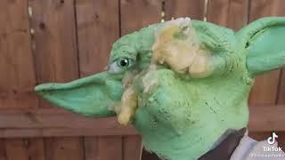 yoda eat banana