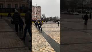 Гололед в Киеве 14 декабря. Видео "Апострофа"