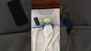 Ahora si se va a despertar 🩴 #humor #chancla #hermanos #alarma #babyyoda