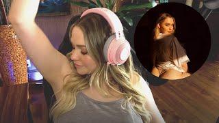 Her armpits smell like | Mia Malkova