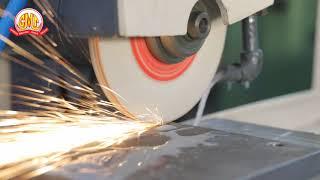 225 x 500 Manual Surface Grinder| Surface Grinding Machine Operation | ग्राइंडिंग मशीन