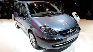 2013 Citroen C8 Exclusive - Exterior and Interior Walkaround - 2012 Paris Auto Show