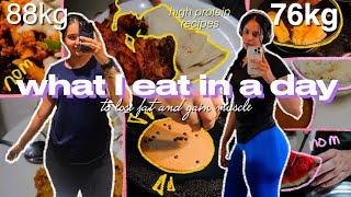 What I Eat in a day as a Brown Girl trying to Lose Fat and Gain muscle  |realistic, recipes, tips