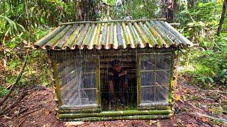 2HARI SOLO CAMPING MEMBUAT CABIN BAMBU- DENGAN ATAP BAMBU SUSUN YANG MELINDUNGI DARI HUJAN DERAS