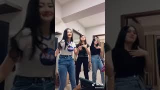 GOYANG TIK TOK DADA MAJU GOKIL BANGET, BERBEZA KASTA # TIK TOK LUCU DAN VIRAL