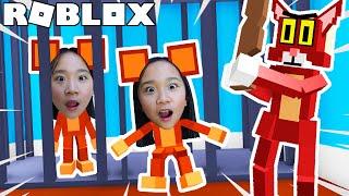 CAN WE ESCAPE KITTY'S HOUSE?! / ROBLOX