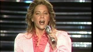 1983 Luxembourg: Corinne Hermès - Si la vie est cadeau (1st place @ ESC in Munich) SUBTITLED