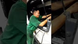 servis mesin sinar jaya 30DD suite combi bus