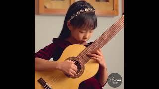 SHE IS JUST 8 YEARS OLD  | GUITAR PRODIGY | Xinyan | Paganini 24 | Siccas Guitars | #shorts