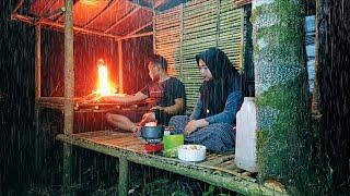 CAMPING IN DRISTER RAIN - OVERNIGHT IN THE FOREST - COOKING BEEF TONGSENG FOR DINNER