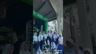 TIKTOK JILBAB ESEMPEH GUNUNG GEDE