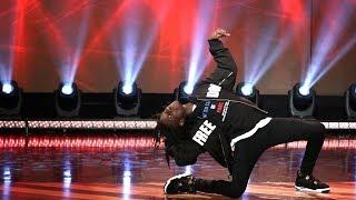 Viral Dancer Salif Gueye Wows Ellen with His Michael Jackson Moves