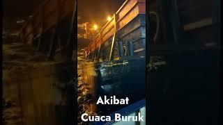 Akibat cuaca buruk !!! tongkang tenggelam #shorts