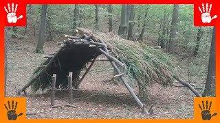 Shed with Reed-Thatched Roof & "Da Vinci" Frame (Full-Length Version)