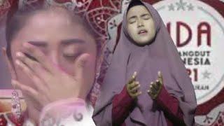 Bikin Haru, Suara Merdu Santri Cantik Siti Hanriyanti Membuat Dewi Perssik Banjir Air Mata