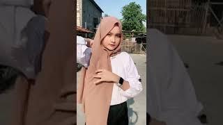 TIKTOK SMP GUNUNG GEDE HIJABERS CANTIK