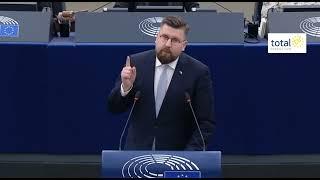 L'eurodeputato finlandese Tynkkynen canta Eminem al Parlamento "Onore all'Ucraina, vergogna Ue"