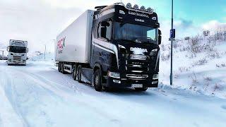 Climbing a snowy pass without chains! Fuel consumption with 30 tons of cargo in Scania 500S SUPER!