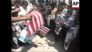 VOICED Anti-US protesters support Saddam, Dore Gold comment