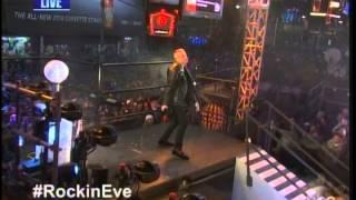 Macklemore with Ryan Lewis Thrift Shop/Can't Hold Us Live New Year's Eve 2014