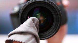 CNET How To - Clean your dSLR lens