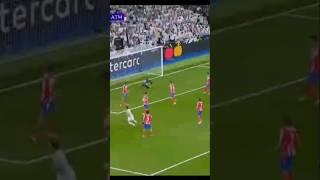 Brahim Díaz vs 5 defenders #shortsviral #football #shortsfeed