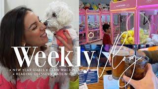 WEEKLY VLOG | Interesting New Years goal, a claw machine date with the boys, and needing readers!