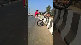 fat cycle jump#jump #cycle #cyclestunt #viral #sports #vijay