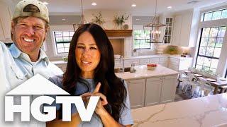 Chip & Joanna's Outstanding New Kitchen Amazes Young Couple | Fixer Upper
