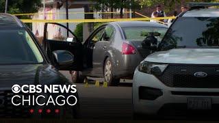 Carjackers target, off-duty Chicago police officer, get into shootout on South Side