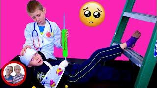 Doctor set toys | Ladder accident! | Mike and Jake pretend play| Doctor kit  डॉक्टर सेट  العاب دكتور