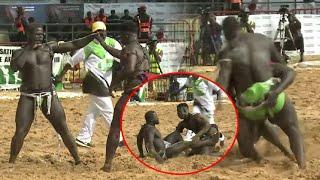 Combat Thiatou Daouda Fall vs Coly Faye 2 : une prise spectaculaire!