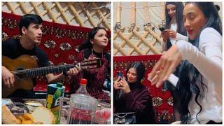 Palwan Halmyradow  - gulnara cover turkmen gara oyde gitara aydym #kesvet #keşfet