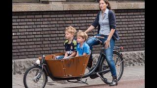 «Дети — это дорого»: сколько тратит на жизнь в Нидерландах семья из пяти человек