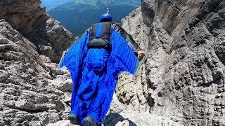 Wingsuit Flight - straight & steep line