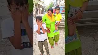 Arre bhaiya dekho aapka phone gir jayega funny #shorts #funny #ytshorts