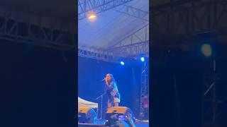 ARTIS AMBON NONA HETARUA goyang asik saat konser di merauke