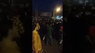 Iran Protesters chant “Reza Shah, bless your soul!”