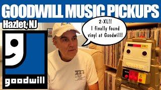 I finally find vinyl thrifting at Goodwill! Join me & my old bud 2-XL #vinylcommunity