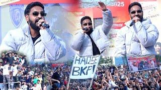 Emiway Bantai LIVE Performance At Malad Masti 2025 | Public Went CRAZY | BKP