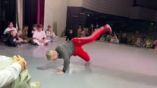 Maxdance battle / breaking / pro: bboy Olegon vs NP