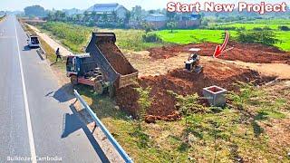 The first new project!! 5 ton truck is pouring soil to clear the sewer, dozer komat’su pushing soil