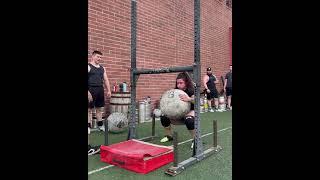 Powerlifter And Bodybuilder Hunter Henderson Lifts Massive 250-lb Atlas Stone & Does 125-lb Keg