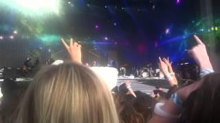 Ellie Goulding - Starry Eyed (Live @ Hyde Park 27/06/15)